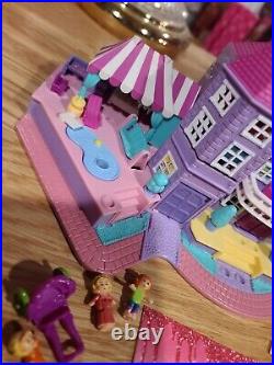 VINTAGE & RARE POLLY POCKET LIGHT UP MANSION withDOLLS