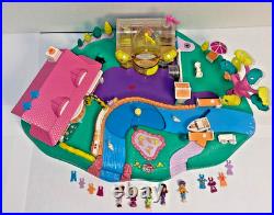 VTG97 Mattel Polly Pocket Magical Movin' Pollyville 5 dolls almost complete17310
