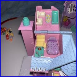 VTG Bluebird Polly Pocket Lot Of 8 Doll figures plus 5 Houses and 1 Compact VTG Bluebird Polly Pocket Lot Of 8 Doll figures plus 5 Houses and 1 Compact