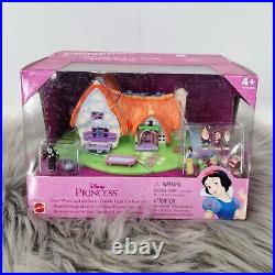 VTG DISNEY 2001 Polly Pocket Disney Snow White and Seven Dwarfs Light Up Cottage
