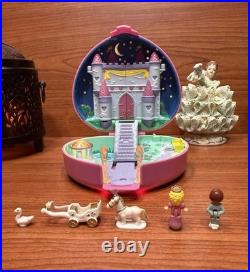 Vintage 1992 Bluebird Polly Pocket Starlight Castle? Complete withSwan, Mint Vintage 1992 Bluebird Polly Pocket Starlight Castle? Complete withSwan, Mint