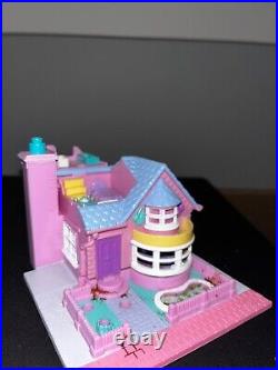 Vintage 1993 Bluebird Polly Pocket Country House / Bay Window House