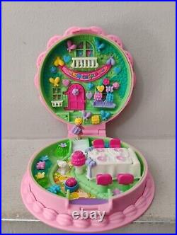 Vintage 1994 Polly Pocket Birthday Party Surprise Playset Vintage 1994 Polly Pocket Birthday Party Surprise Playset