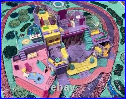 Vintage 1994 Polly Pocket Light Up Magical Mansion Figures Horse Car Boat Mat ++ Vintage 1994 Polly Pocket Light Up Magical Mansion Figures Horse Car Boat Mat ++