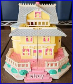 Vintage 1995 Bluebird Toys Polly Pocket Pop-Up Party Playset Play House