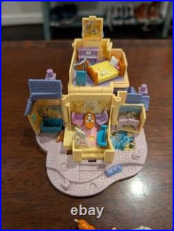 Vintage 1996 Polly Pocket The Aristocats House + 4 Figures NEARLY COMPLETE