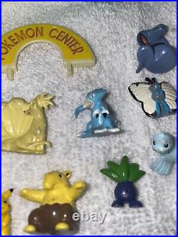 Vintage 1997 Pokémon Polly Pocket Anime Compact Lot With Figures