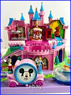 Vintage 2000 Disney Magic Kingdom Playset Mattel Polly Pocket Dumbo Princess