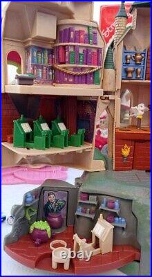 Vintage 2001 Mattel Harry Potter Polly Pocket Hogwarts Castle Playset with Figures