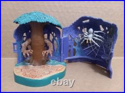 Vintage 2001 Mattel Harry Potter Polly Pocket Playsets with Figures Hogwarts +++ Vintage 2001 Mattel Harry Potter Polly Pocket Playsets with Figures Hogwarts +++