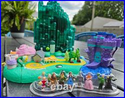 Vintage 2001 Mattel Wizard of Oz Emerald City Polly Pocket Playset New Figures Vintage 2001 Mattel Wizard of Oz Emerald City Polly Pocket Playset New Figures