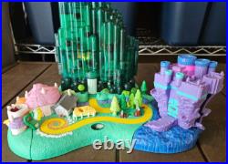 Vintage 2001 Mattel Wizard of Oz Emerald City Polly Pocket Playset New Figures Vintage 2001 Mattel Wizard of Oz Emerald City Polly Pocket Playset New Figures