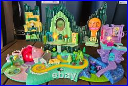 Vintage 2001 Mattel Wizard of Oz Emerald City Polly Pocket Playset New Figures Vintage 2001 Mattel Wizard of Oz Emerald City Polly Pocket Playset New Figures
