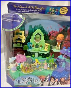 Vintage 2001 Mattel Wizard of Oz Playset Emerald City Polly Pocket DOROTHY NEW