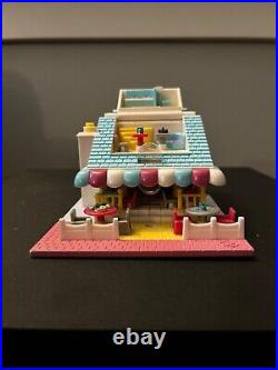 Vintage Bluebird 1993 Polly Pocket Pollyville Pizzeria Pizza Playset no People