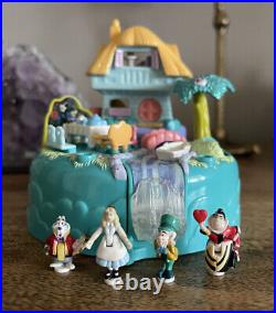Vintage Bluebird Disney Polly pocket 1996 Alice In Wonderland playset Complete