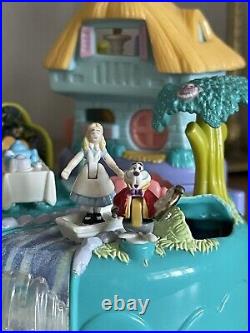 Vintage Bluebird Disney Polly pocket 1996 Alice In Wonderland playset Complete