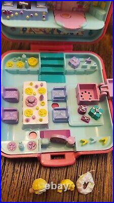 Vintage Bluebird Polly Pocket 1989 Party time Surprise Complete