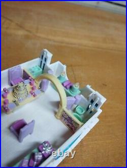 Vintage Bluebird Polly Pocket 90s Wedding Chapel RARE White Variant + 3 Figures