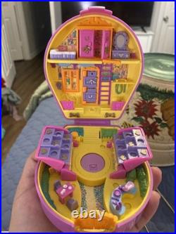 Vintage Bluebird Polly Pocket Bundle lot of 7