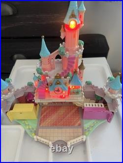 Vintage Disney Cinderella Enchanted Castle Bluebird Polly Pocket 1995 w 5 Dolls
