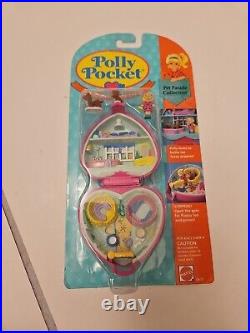 Vintage New Mint Polly Pocket Precious Puppies Pet Parade Compact Heart 1993