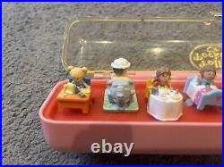 Vintage POLLY POCKET 1989 Ring Collecting Case With 8x Rings Bluebird 4 figures