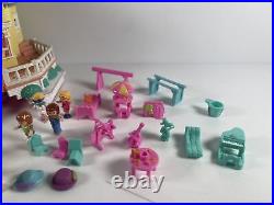 Vintage Polly Pocket 1995 clubhouse club house + original figures 95% complete