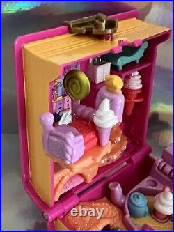 Vintage Polly Pocket Bluebird Toys 1996 SWEET TREAT SHOPPE 100% COMPLETE Mint