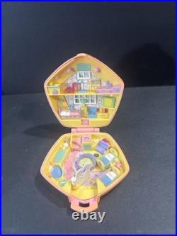 Vintage Polly Pocket Miniature Houses And Compacts Lot Of 11 Plus 7 Figures