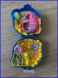 Vintage Polly Pocket Minnie Mouse in Space Near Complete 1996