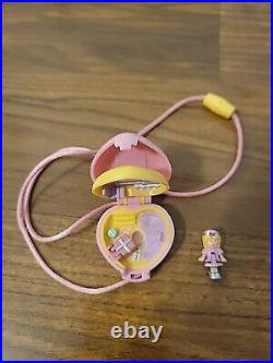 Vintage Polly Pocket Pretty Present Locket Complete (Blue Bird, 1992)