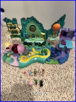 Vintage WIZARD of OZ Polly Pocket Playset Emerald City complete with mini figures