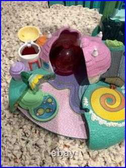 Vintage WIZARD of OZ Polly Pocket Playset Emerald City complete with mini figures