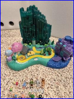 Vintage WIZARD of OZ Polly Pocket Playset Emerald City complete with mini figures