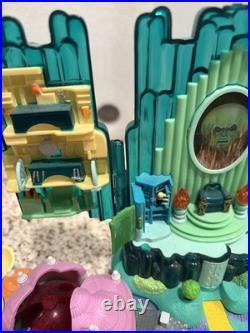 Vintage WIZARD of OZ Polly Pocket Playset Emerald City complete with mini figures