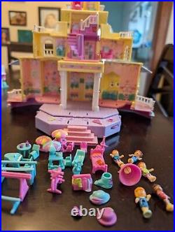 Vtg Polly Pocket Bluebird CLUBHOUSE! 99% Complete Pop-Up Play House w Figures