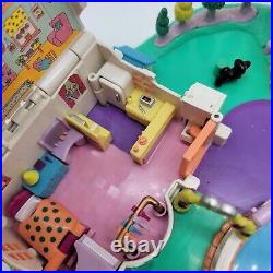Vtg Polly Pocket Magical Movin' Pollyville Boutique Bluebird Treehouse Figures