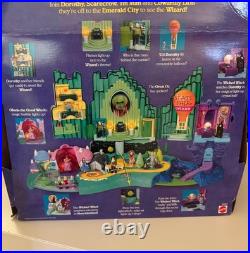 Wizard of oz Polly Pocket Playset Emerald City 2001 With 9 Figures Lights Work Wizard of oz Polly Pocket Playset Emerald City 2001 With 9 Figures Lights Work